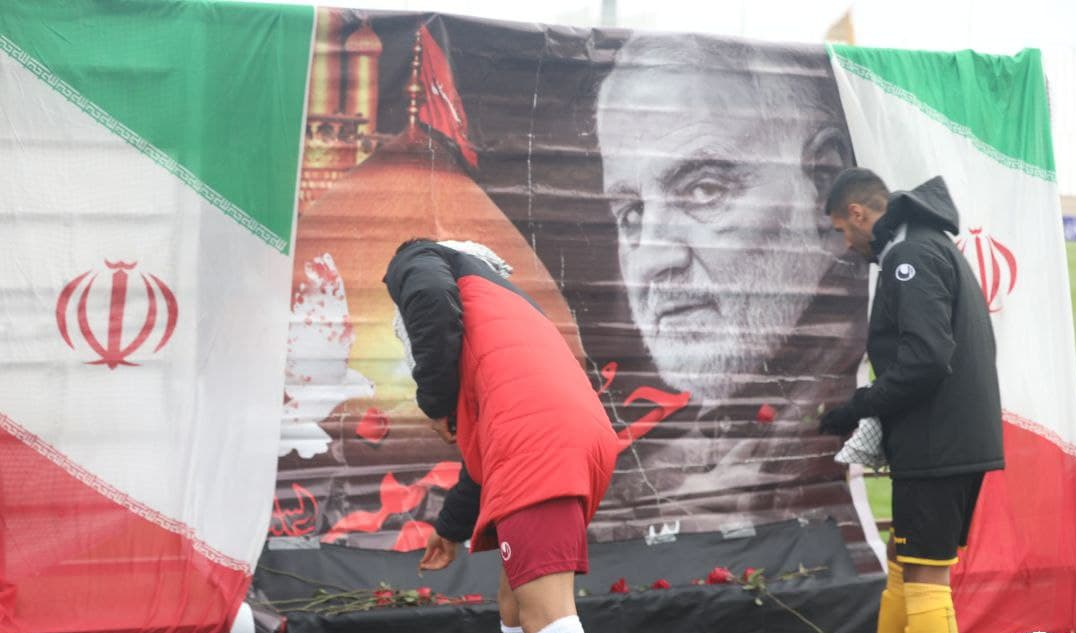 حاشیه بازی پدیده و سپاهان| حضور دروازهبان پدیده در جایگاه خبرنگاران حاشیه بازی پدیده و سپاهان| حضور دروازهبان پدیده در جایگاه خبرنگاران