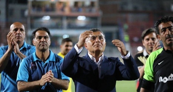 بعید می دانم استقلال و پرسپولس سال بعد هم مجوز آسیایی بگیرند/ خصوصی سازی در فوتبال ایران جواب نمی دهد