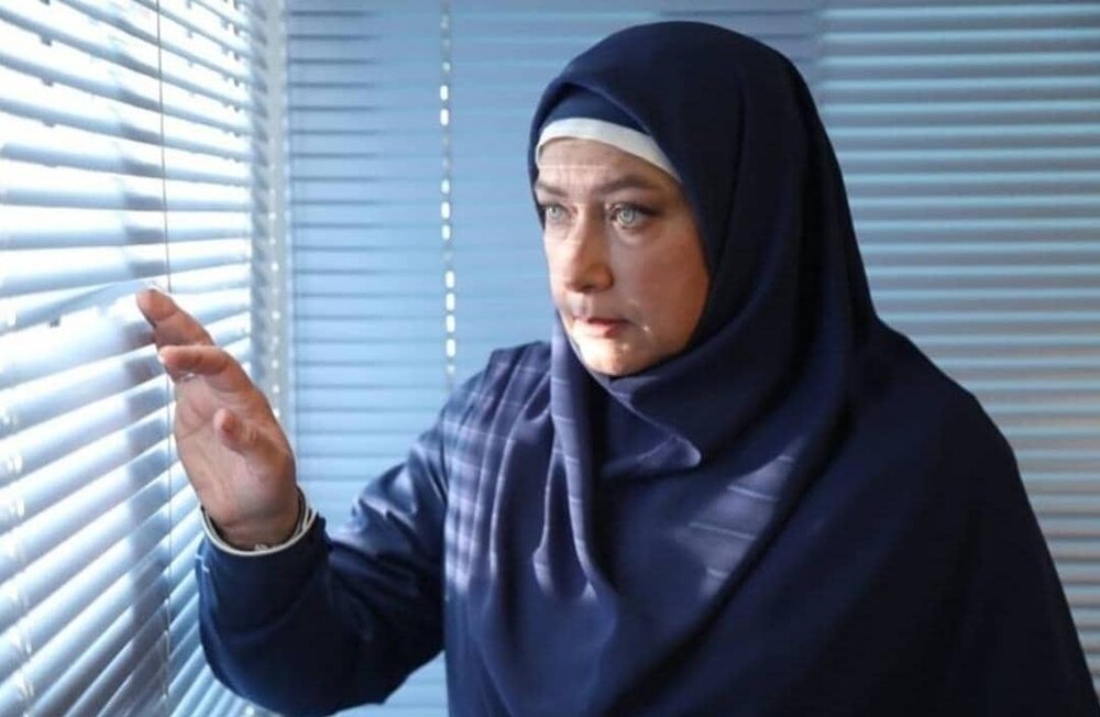 فریبا متخصص در لباس پرستاری / عکس