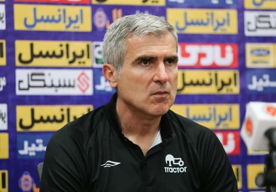 سولدو: زمین ورزشگاه حافظیه در حد لیگ برتر نیست