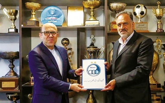 سکوت سعادتمند در اوج حملات مددی به فرهاد مجیدی