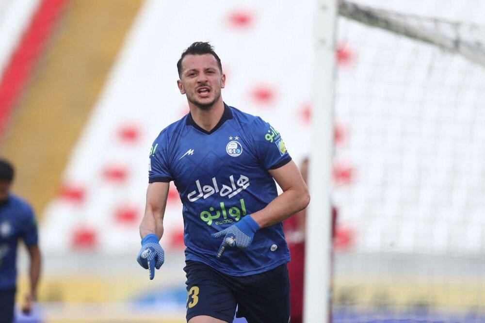 شادی پرسپولیسی سابق بعد از گل استقلال/عکس