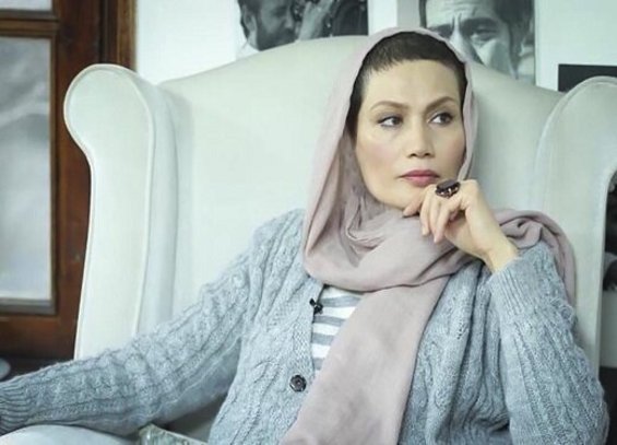 بازیگر «کاناپه» کیانوش عیاری در فرودگاه، پرواز شماره ۷۰۷+عکس