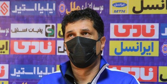 حسینی: در باخت ها نباید زانوی غم بغل گرفت