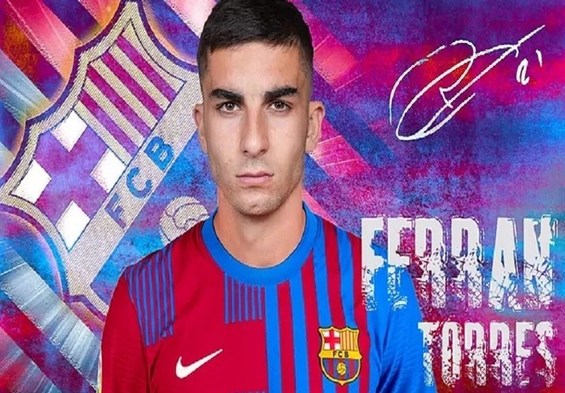 بارسلونا رسماً فران تورس را به خدمت گرفت