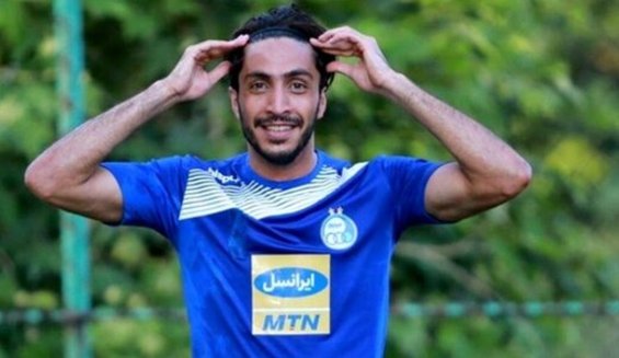 مدافع استقلال:همیشه نون بازویم را خورده‌ام!+عکس