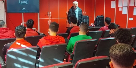 دیدار و گفتوگوی مدیرعامل پرسپولیس با اعضای تیم