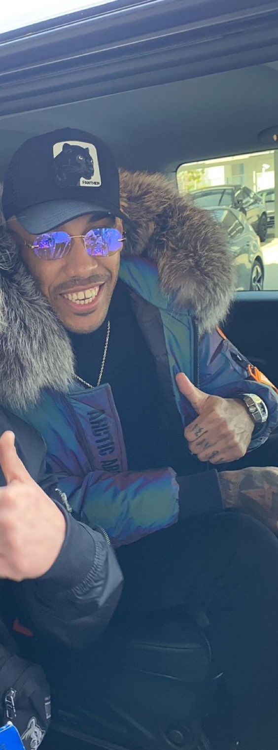 خرید جدید ژاوی به شهر بارسلونا رسید +عکس