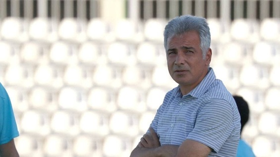 آقای سیاوش! خیلی ‎ها آرزوی ۵ دقیقه تمرین با استقلال را دارند/ او حق ندارد به استقلال لطمه بزند