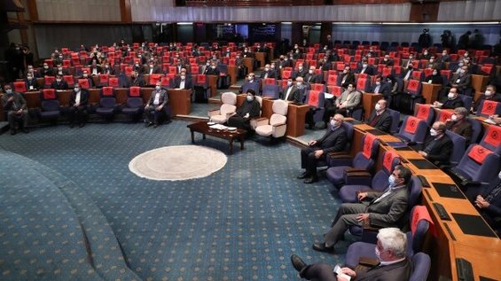 آغاز عملیات اجرایی ۴۸ پروژه بزرگ صنعتی با حضور رئیس جمهور