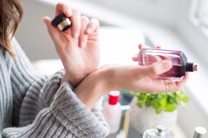 مطمئنترین راه برای خرید عطر ادکلن زنانه مطمئنترین راه برای خرید عطر ادکلن زنانه