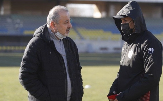 مذاکرات مدیر پرسپولیس با دبیرکل در داخل هواپیما!