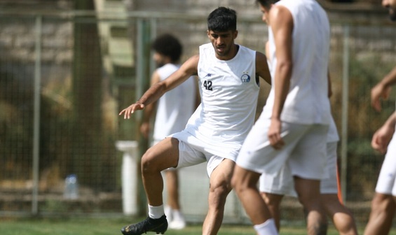 اقدام رسمی هافبک استقلال برای جدایی