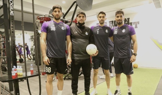 چه کسی دروازه بان استقلال را سورپرایز کرد؟+عکس