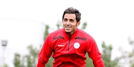 معمارزاده: فدراسیون قانونی کار نکند به فیفا و AFC می‌روم