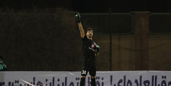 کارت بازی دروازهبان جدید پرسپولیس صادر شد