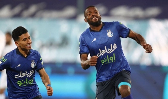 تلاش مدیربرنامه‌ جنجالی برای ترانسفر ستاره استقلال به امارات یا قطر