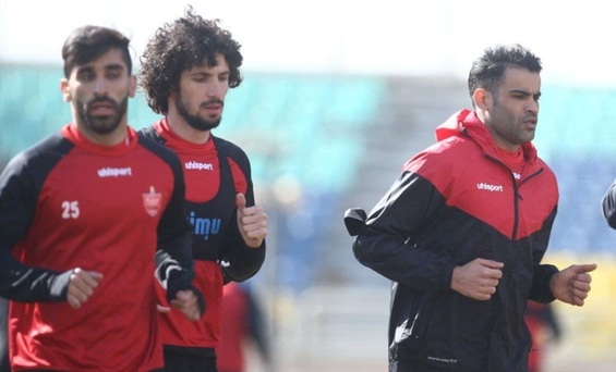مهاجم جنجالی پرسپولیس تعهد داد