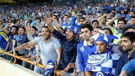 اقدام هماهنگ هواداران استقلال خبرساز شد / طوفان آبی ها در فضای مجازی