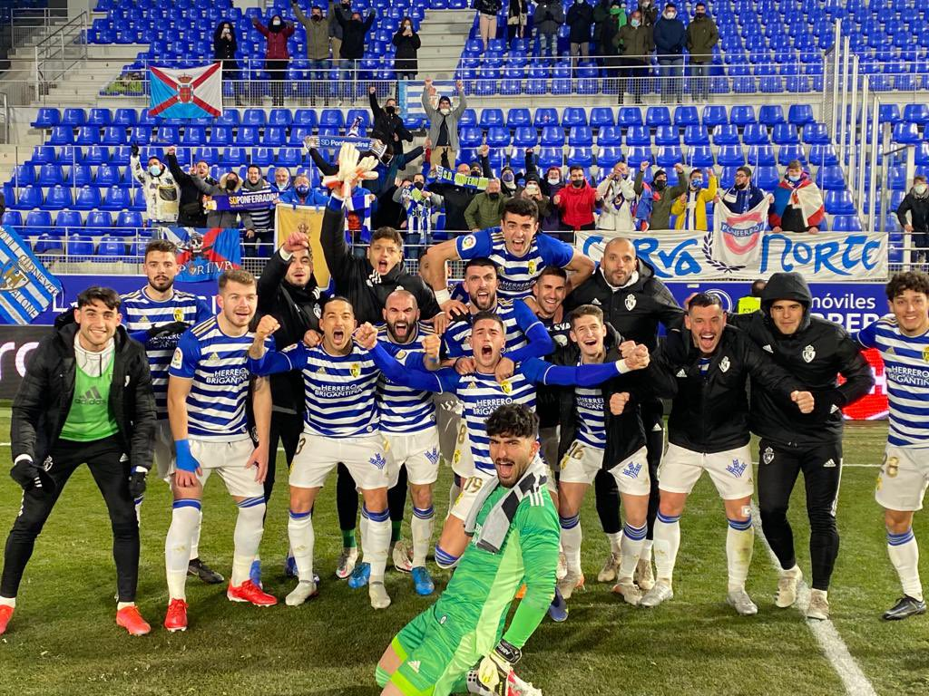 دروازه‌بان کشورمان دومین بازیکن زمین شد+عکس