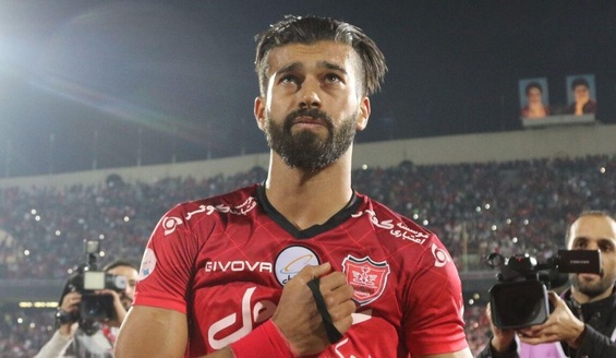 خبر خوش به پرسپولیسیها/ لژیونر مطرح با پرسپولیس سفید امضا میکند
