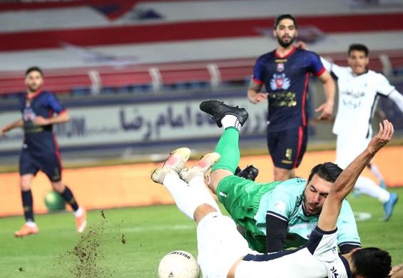 ادعای جدید استقلالی‌ها: پنالتی ما خورده شد