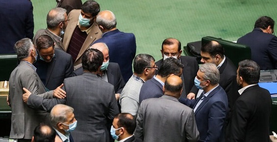مشوق مالیاتی مجلس برای پزشکان و فرهنگیان شاغل در مناطق محروم