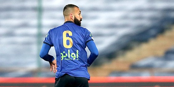 مدافع استقلال از بازی با نفت آبادان محروم شد