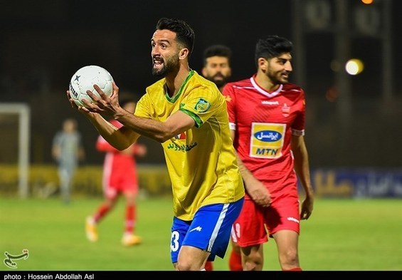 تهیدست: شکست دادن پرسپولیس برای صنعت نفت پایان راه نیست/ برای بازی با استقلال کوه انگیزه هستیم