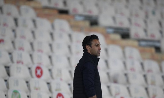 تکذیب حضور مجیدی در رختکن صنعت‌نفت/ فرهاد از رفیق قدیمی دلجویی نکرد