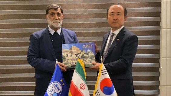 سفیر کره جنوبی استقلالی شد+عکس