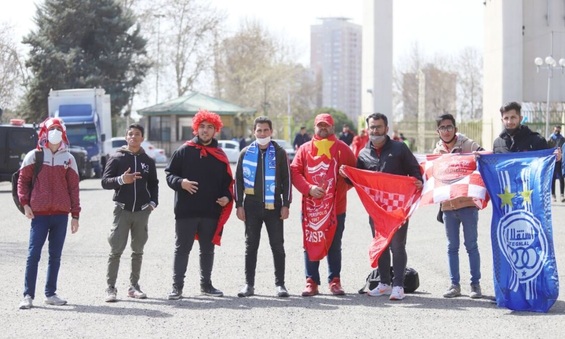 کدام خوانندهها استقلالی و کدام پرسپولیسی هستند؟+عکس