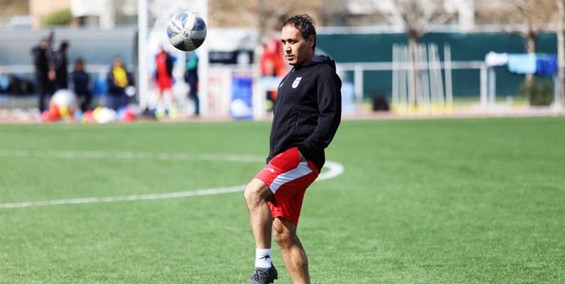 مهدوی‌کیا: از حریفان عقب تر هستیم اما پا پس نمی‌کشیم