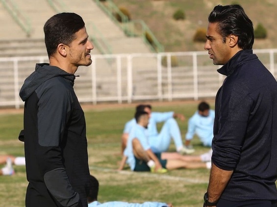 کنایه هواداران پرسپولیس به مجیدی/ میخواستی وریا جام را بالای سر ببرد؟!