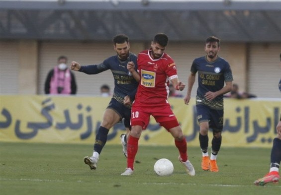 لیگ برتر فوتبال|‌ گل‌گهر و پرسپولیس فقط یک نیمه بازی کردند