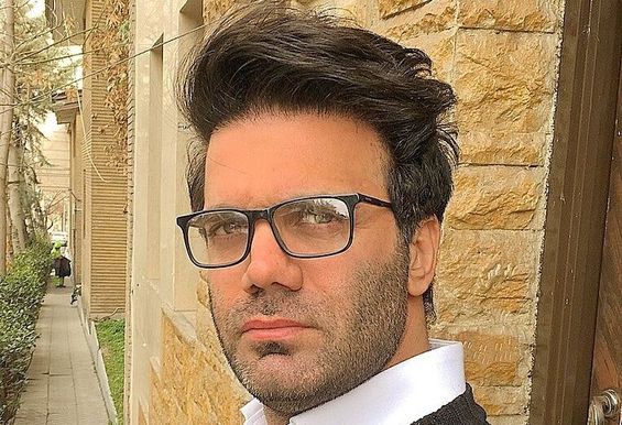 فقیر هم شوم از پرسپولیس شکایت نمیکنم/ مگر خون استقلالیها از سربازان مرزهای کشور رنگینتر است؟