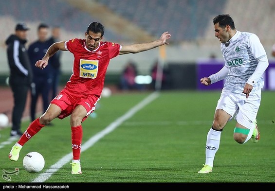 ابراهیمی: پرسپولیس برای تکرار قهرمانی دو مشکل دارد/ بازیهای سخت استقلال مانده است