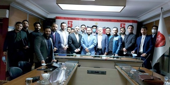 تشکیل یک تیم حقوقی برای رسیدگی به انبوه پروندههای پرسپولیس