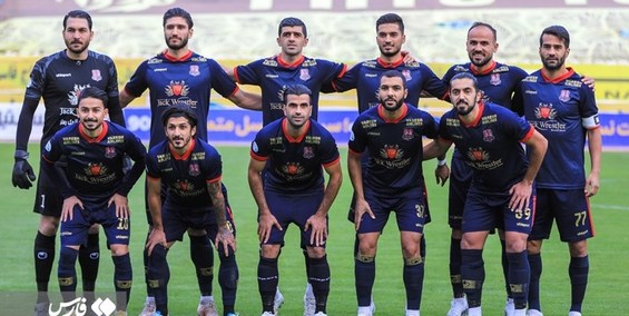 حاشیه بازی نساجی و استقلال|اعتراض شدید نساجی به تصمیم عجیب داور