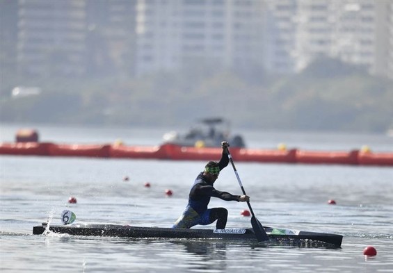مسابقات انتخابی المپیک آب‌های آرام| عادل مجللی سوم شد