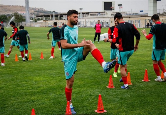 سلیمی: از چند تیم ایرانی و خارجی پیشنهاد دارم