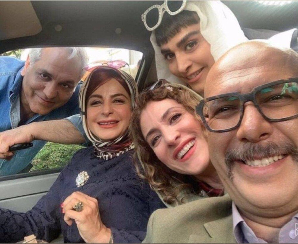 ویشکا آسایش، سیما تیرانداز و... در پشت صحنه &laquo;دراکولا&raquo;/ عکس 