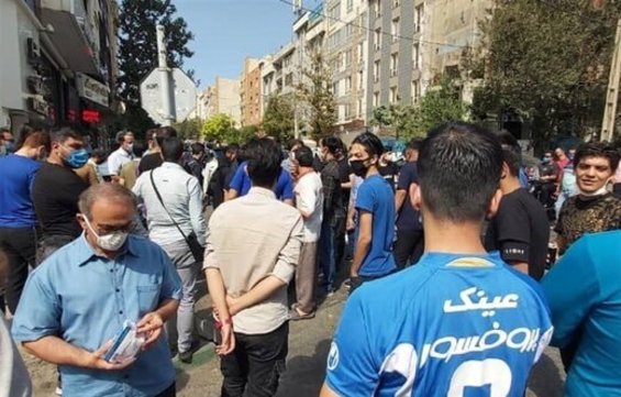 یگان ویژه، مانع از تجمع هواداران استقلال شد+عکس