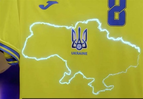 یورو ۲۰۲۰| اقدام معنادار اعضای سفارت آمریکا در اوکراین با پوشیدن پیراهن‌های جنجالی