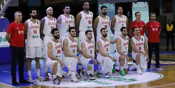 وقتی سرپرست تیمملی بسکتبال حواسش به سادهترین مسائل هم نیست!+عکس