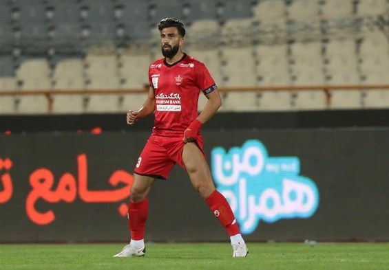 کتف هافبک پرسپولیس جراحی شد