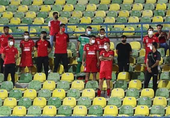 حواشی قهرمانی پرسپولیس با چاشنی کری‌خوانی برای فرهاد مجیدی