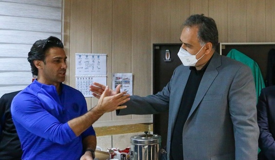 شعله‌ور شدن آتش جنگ در استقلال/ مددی یا مجیدی؟ چه کسی قربانی می‌شود؟