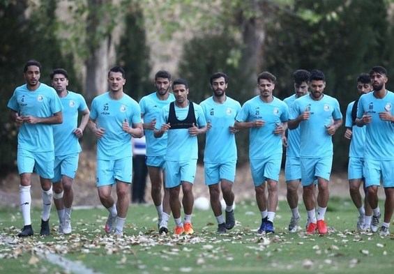 تمرینات استقلال پشت درهای بسته برگزار میشود