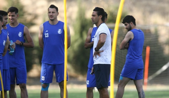 مجیدی نیاز به ۴ بازیکن بزرگ دارد